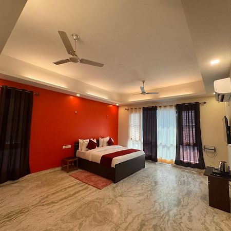 Hl Grand Hotel Lucknow Exterior photo