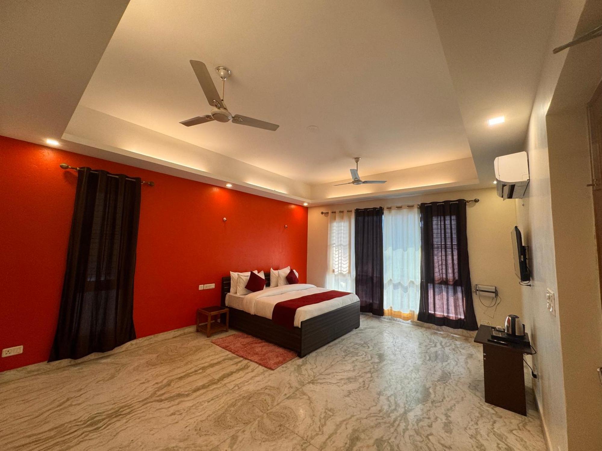 Hl Grand Hotel Lucknow Exterior photo